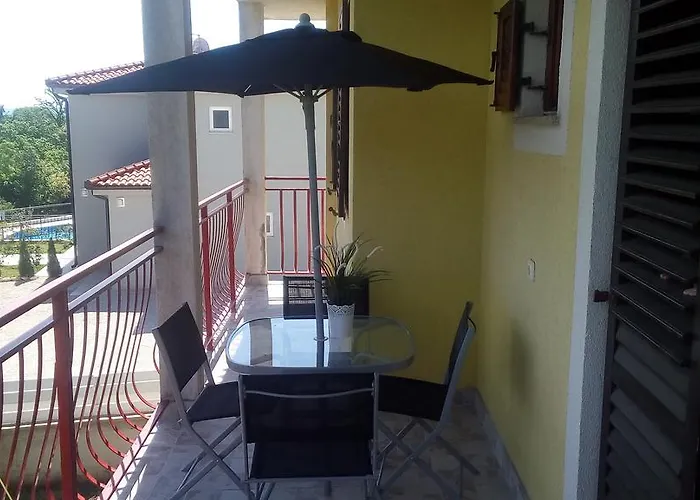 Nina Apartament *