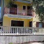 Nina Διαμέρισμα *