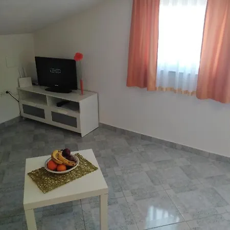 Nina Apartament
