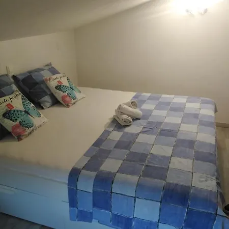 Nina Apartament *