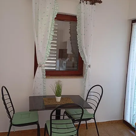 Apartment Nina