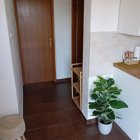 Nina Appartement Ravni